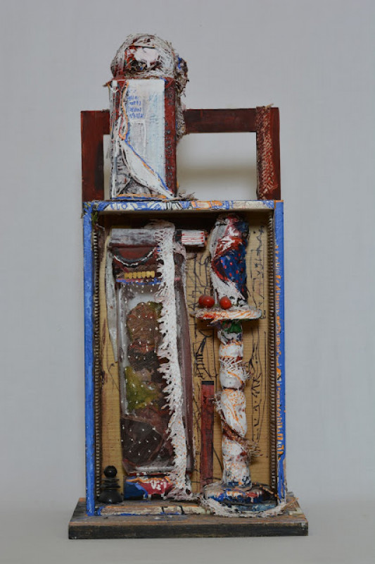 Ninive (Nórák VI.), 2007-2008, (hátulnézet), íróasztalfiók, vegyes technika, 73 x 34 x 23 cm.